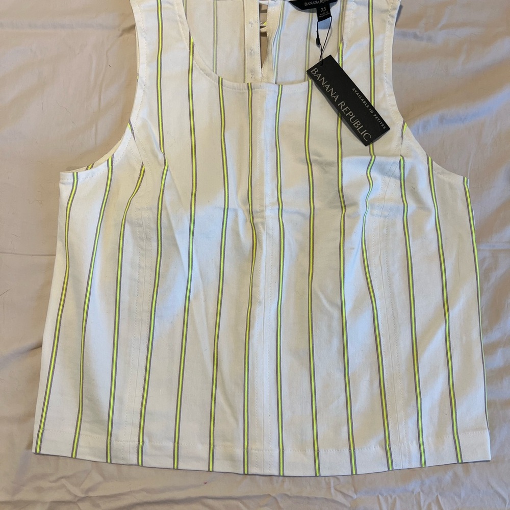 🤍NWT🤍 BANANA REPUBLIC Striped white and lime green cropped tank XS